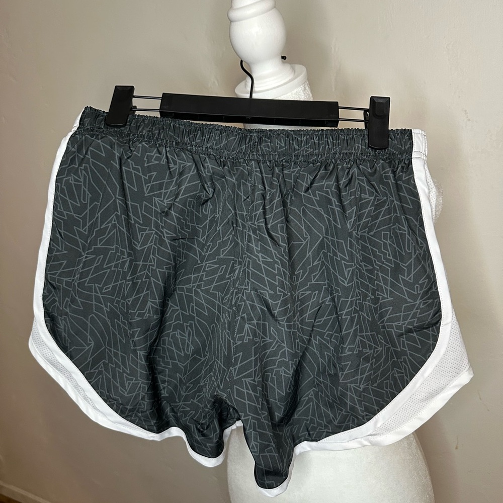 Nike Dri-FIT U of A Athletic Women’s Shorts - Picture 3 of 5